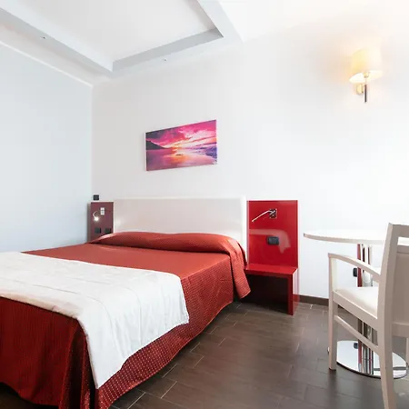 Hotel Mediterraneo 4*
